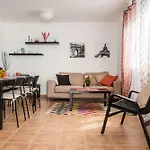 Bhavana Surf House Guest house