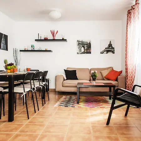 Bhavana Surf House בית הארחה 2*