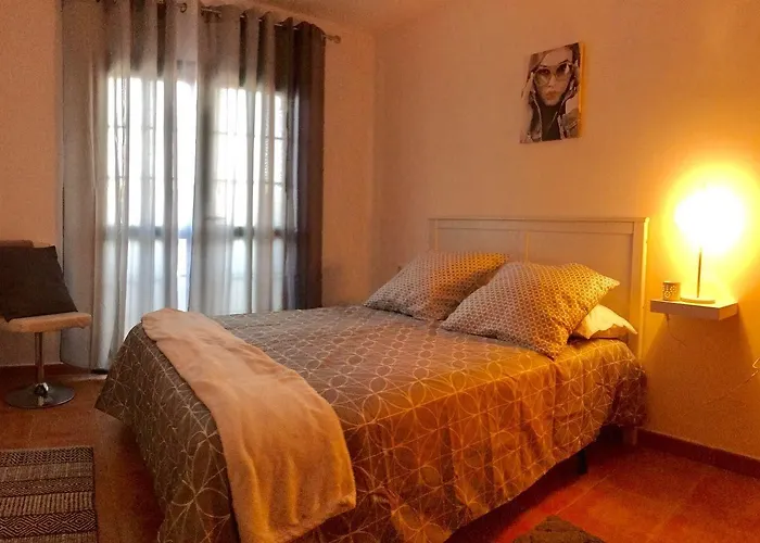 Bhavana Surf House 2*