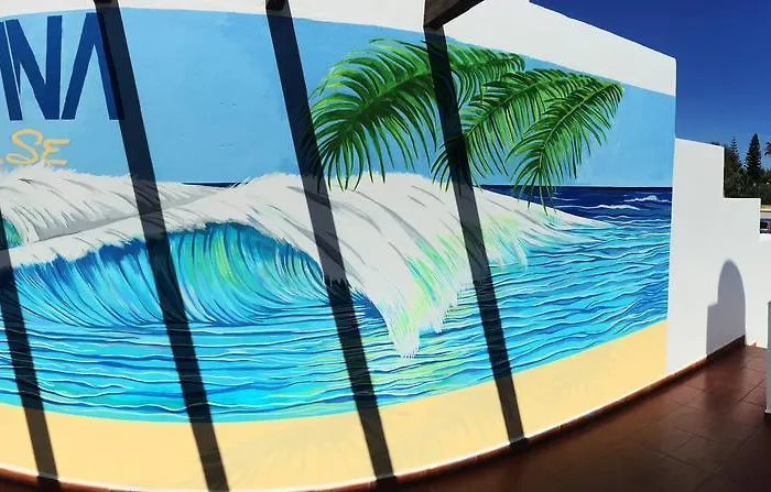 Bhavana Surf House בית הארחה