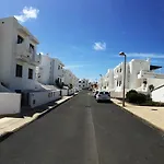 Bhavana Surf House 2* Коральео