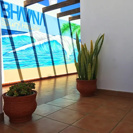 Bhavana Surf House בית הארחה 2*