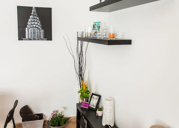 Bhavana Surf House 2*