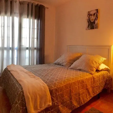 Bhavana Surf House 2*