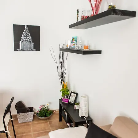 Bhavana Surf House 2*